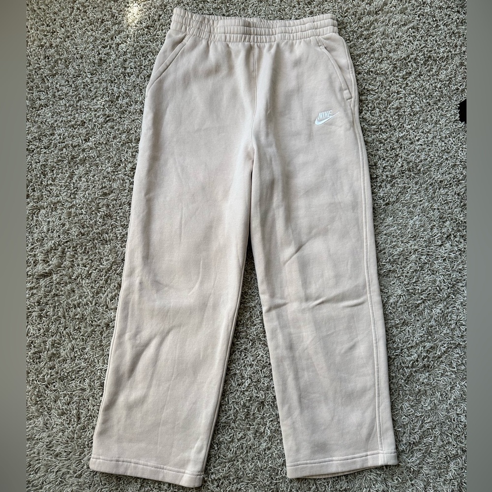 NWOT NIKE sweatpants